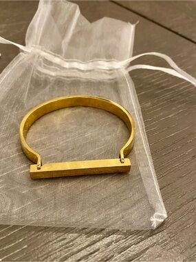 LoveUnity Bracelet Gold Bar Cuff Bracelet - Women's Fashion Jewelry